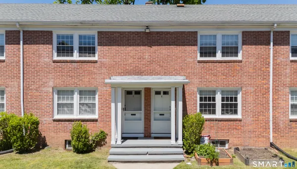 $2,100 | 1160-1164 Whitney Avenue, Unit D, Hamden, CT 06517