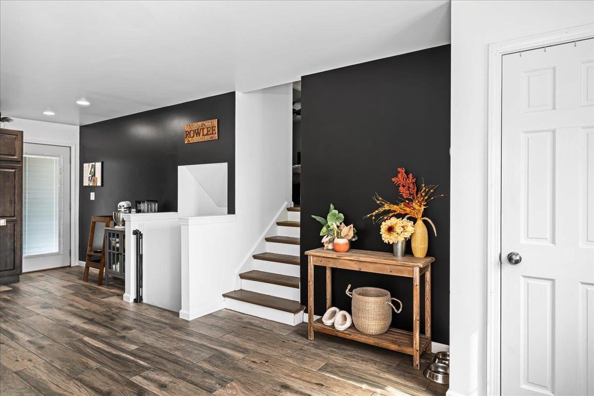 135 Edison Boulevard Silver Bay, MN 55614 - Photo 11 of 34