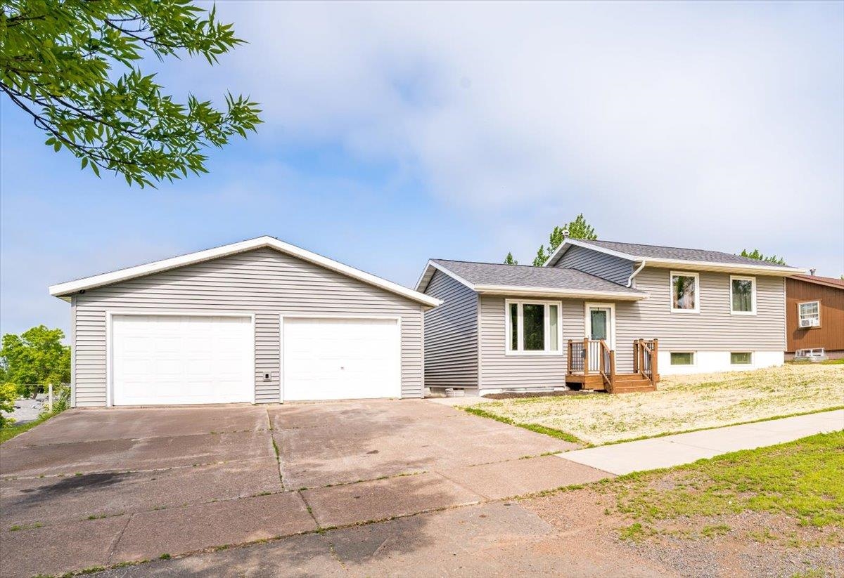 135 Edison Boulevard Silver Bay, MN 55614 - Photo 6 of 34