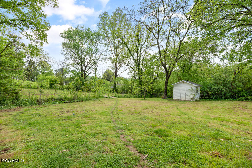 107 Rand Circle Oak Ridge, TN 37830 - Photo 26 of 27 Backyard