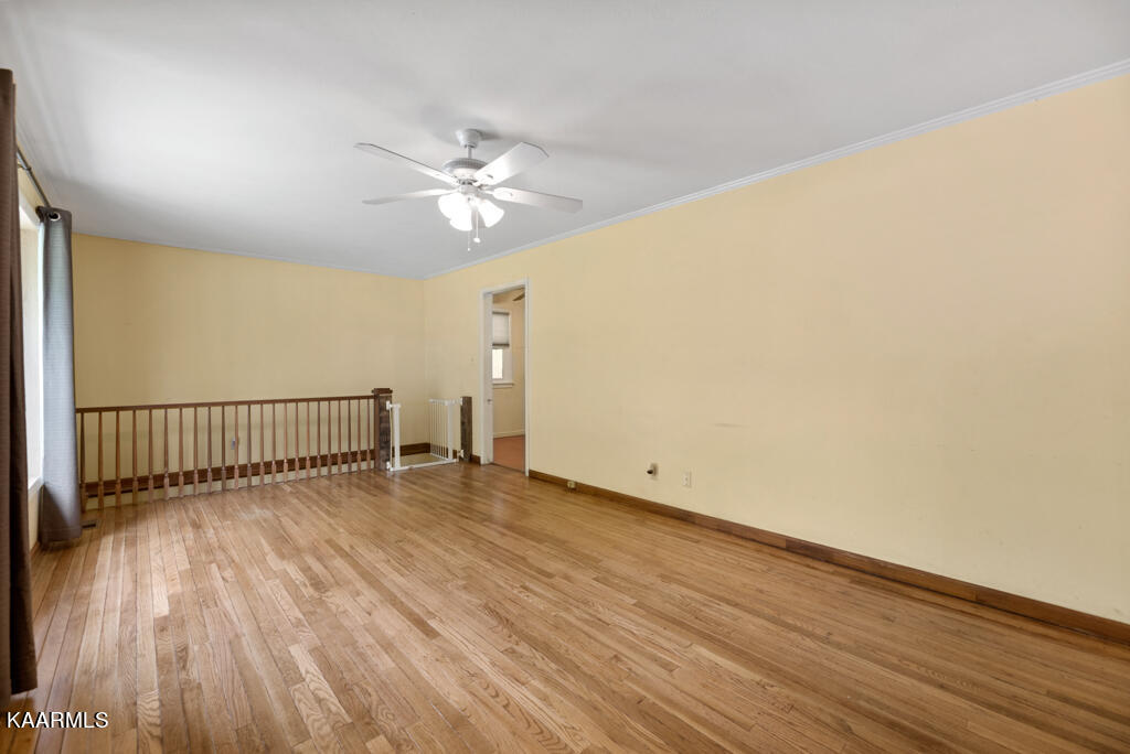 107 Rand Circle Oak Ridge, TN 37830 - Photo 3 of 27 Living Room