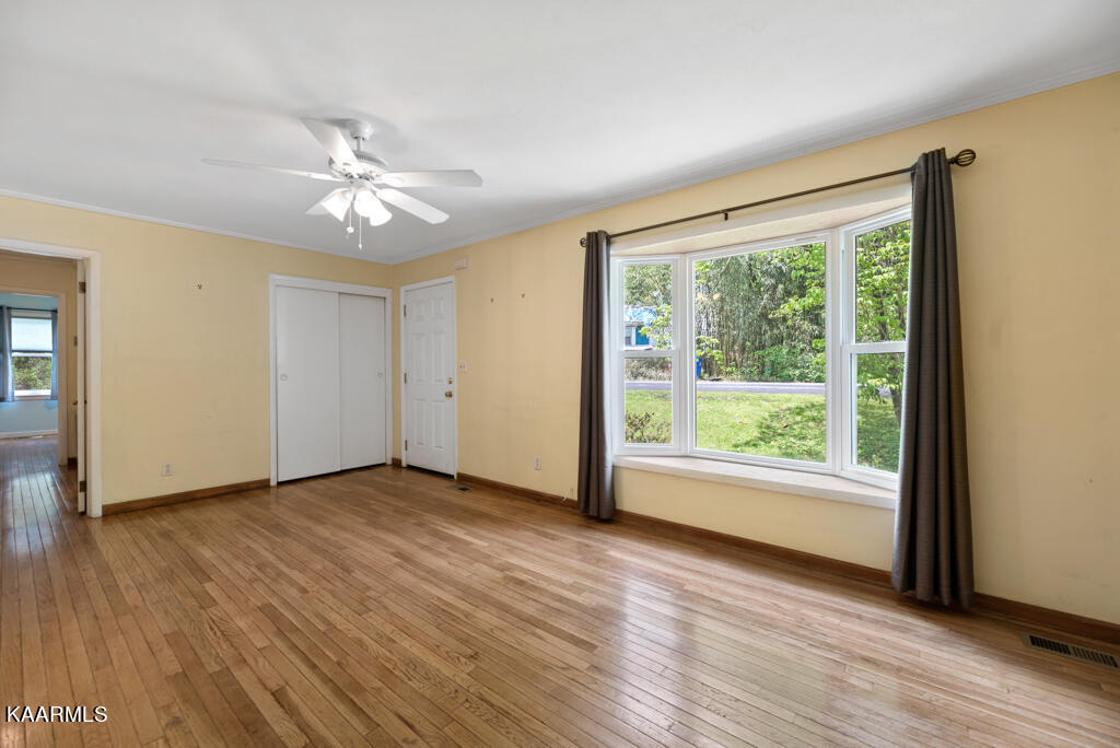 107 Rand Circle Oak Ridge, TN 37830 - Photo 4 of 27 Living Room