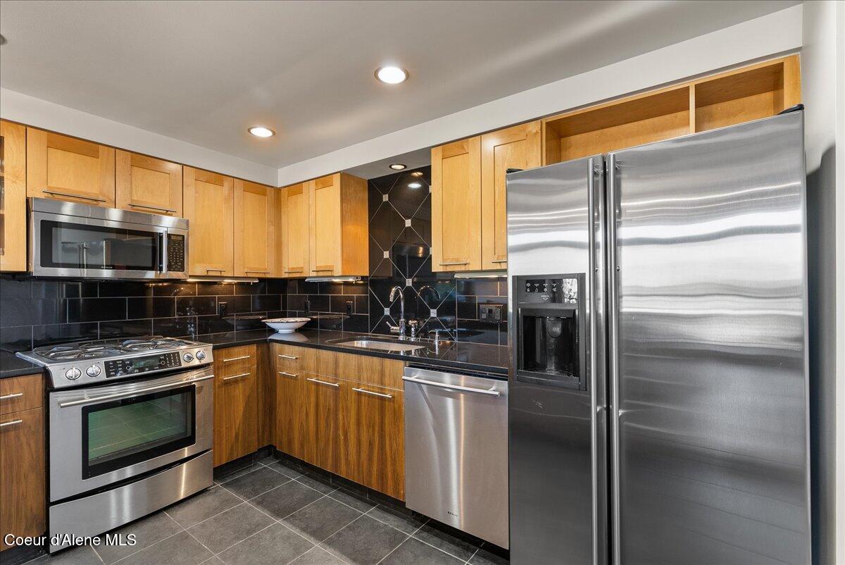 1950 Bellerive Lane, Unit 310 Coeur D'Alene, ID 83814 - Photo 14 of 56 Kitchen