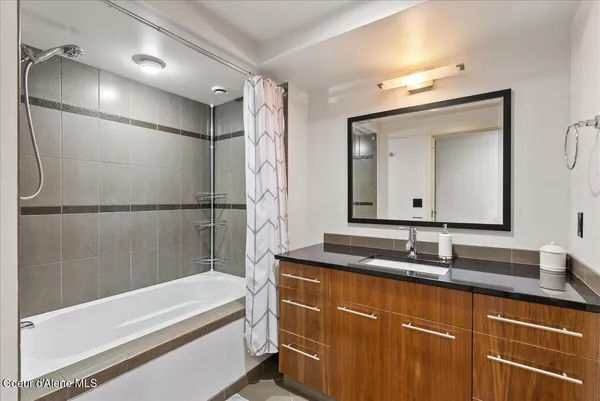 $699,900 | 1950 Bellerive Lane, Unit 310, Coeur D'Alene, ID 83814