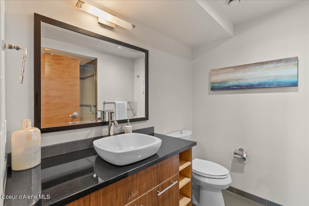 1950 Bellerive Lane, Unit 310 Coeur D'Alene, ID 83814 - Photo 26 of 56 Hall bath