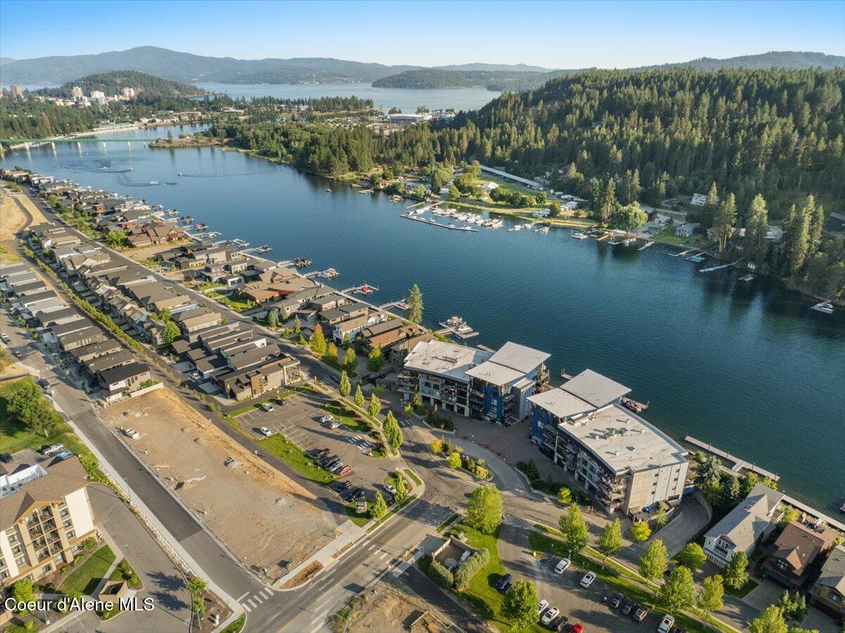1950 Bellerive Lane, Unit 310 Coeur D'Alene, ID 83814 - Photo 41 of 56 Aerial front of building