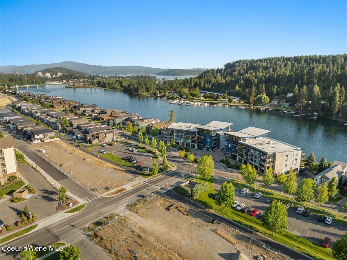 1950 Bellerive Lane, Unit 310 Coeur D'Alene, ID 83814 - Photo 46 of 56 Aerial front of building