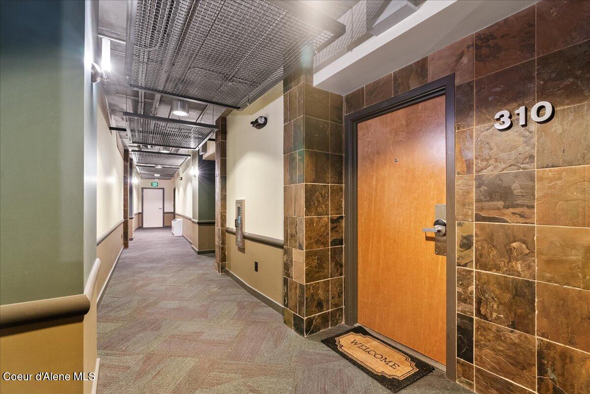 1950 Bellerive Lane, Unit 310 Coeur D'Alene, ID 83814 - Photo 5 of 56 Front Entry