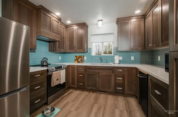 $700,000 | 9451 W Highway, Emmett, ID 83617