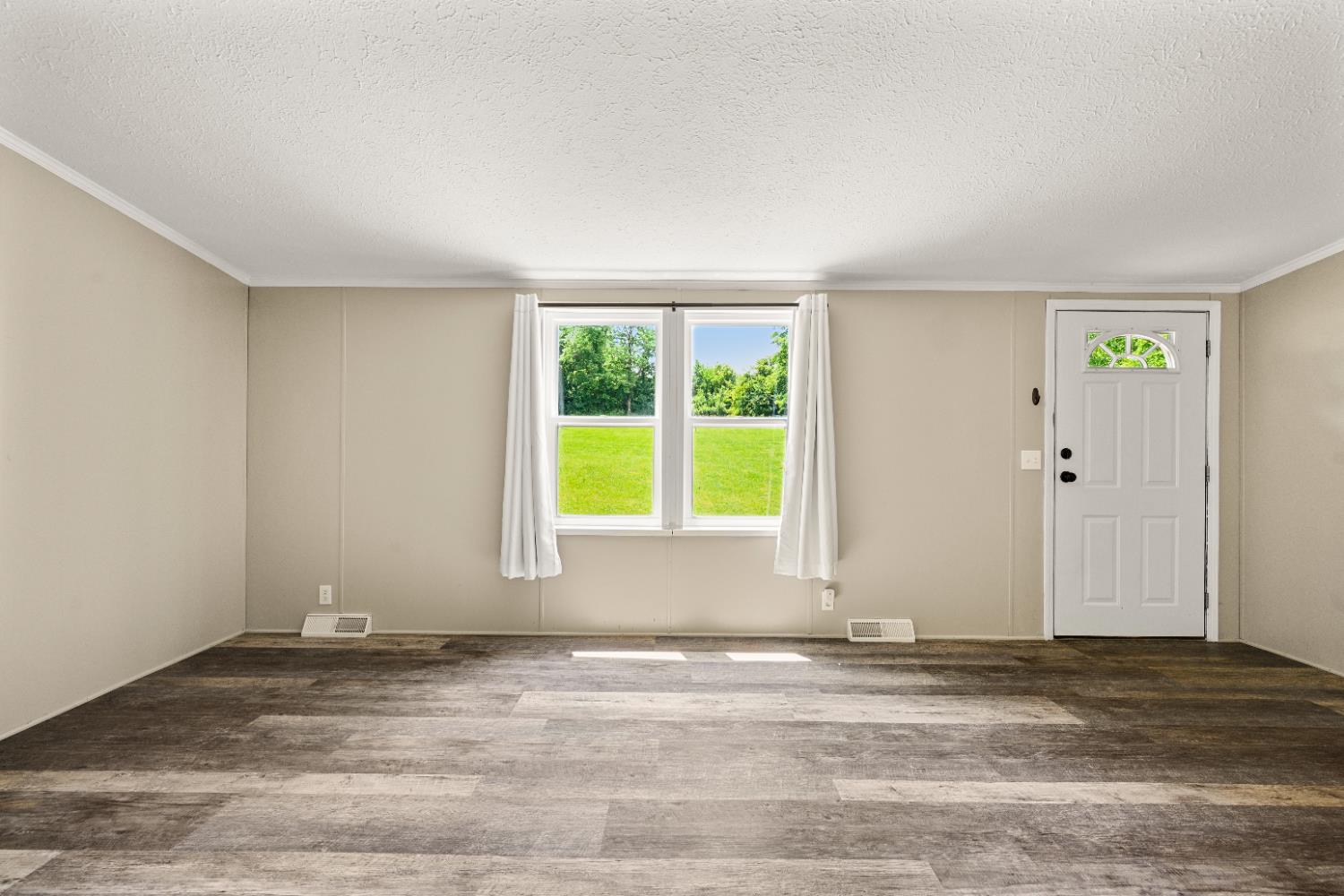 9051 Bath Road Brookville, IN 47012 - Photo 5 of 39