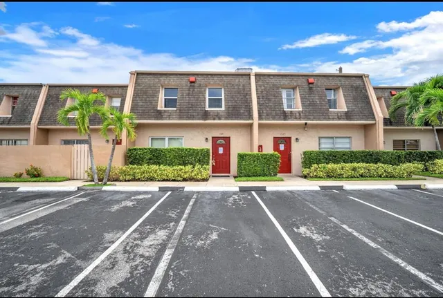 $309,000 | 1321 Partridge Close, Unit 60, Pompano Beach, FL 33064