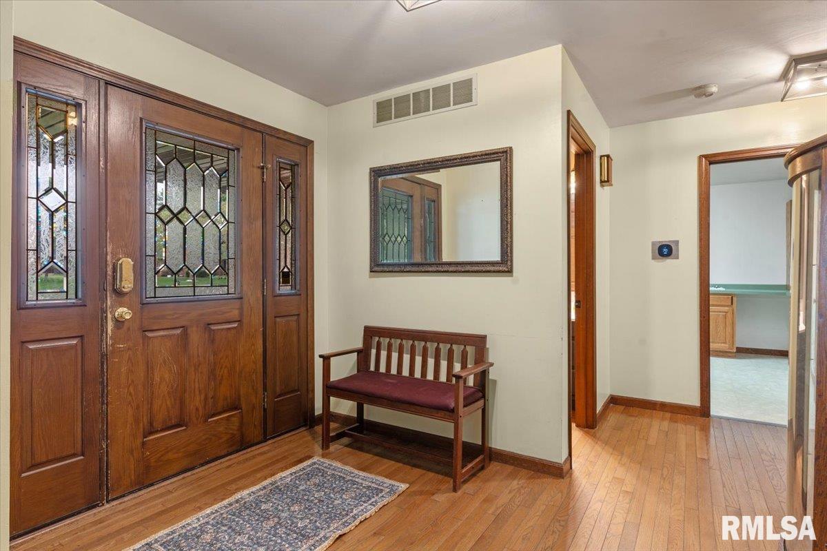 3990 Springer Lane Springfield, IL 62711 - Photo 6 of 47