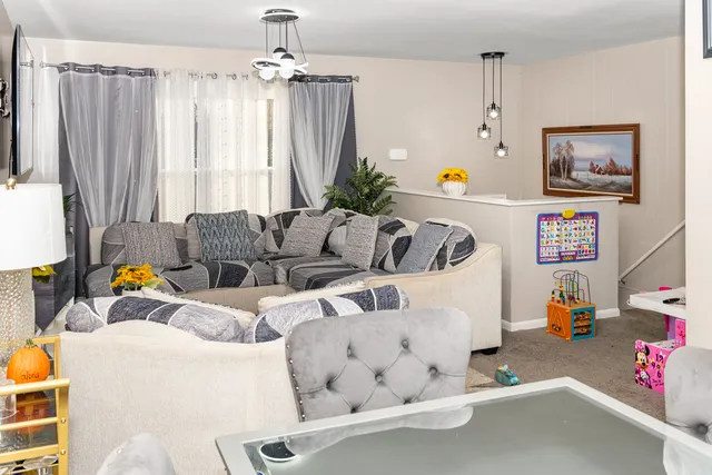 $249,000 | 3690 School Drive, Country Club Hills, IL 60478