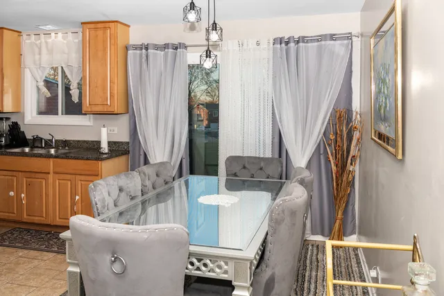 $249,000 | 3690 School Drive, Country Club Hills, IL 60478