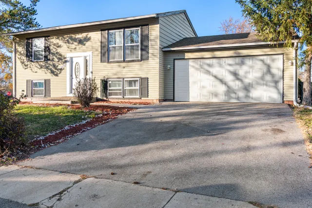 $249,000 | 3690 School Drive, Country Club Hills, IL 60478