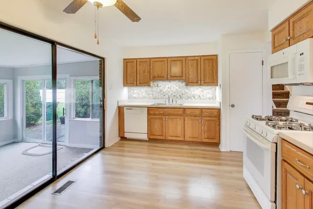 $379,500 | 8354 Margerita Avenue, Orland Park, IL 60462