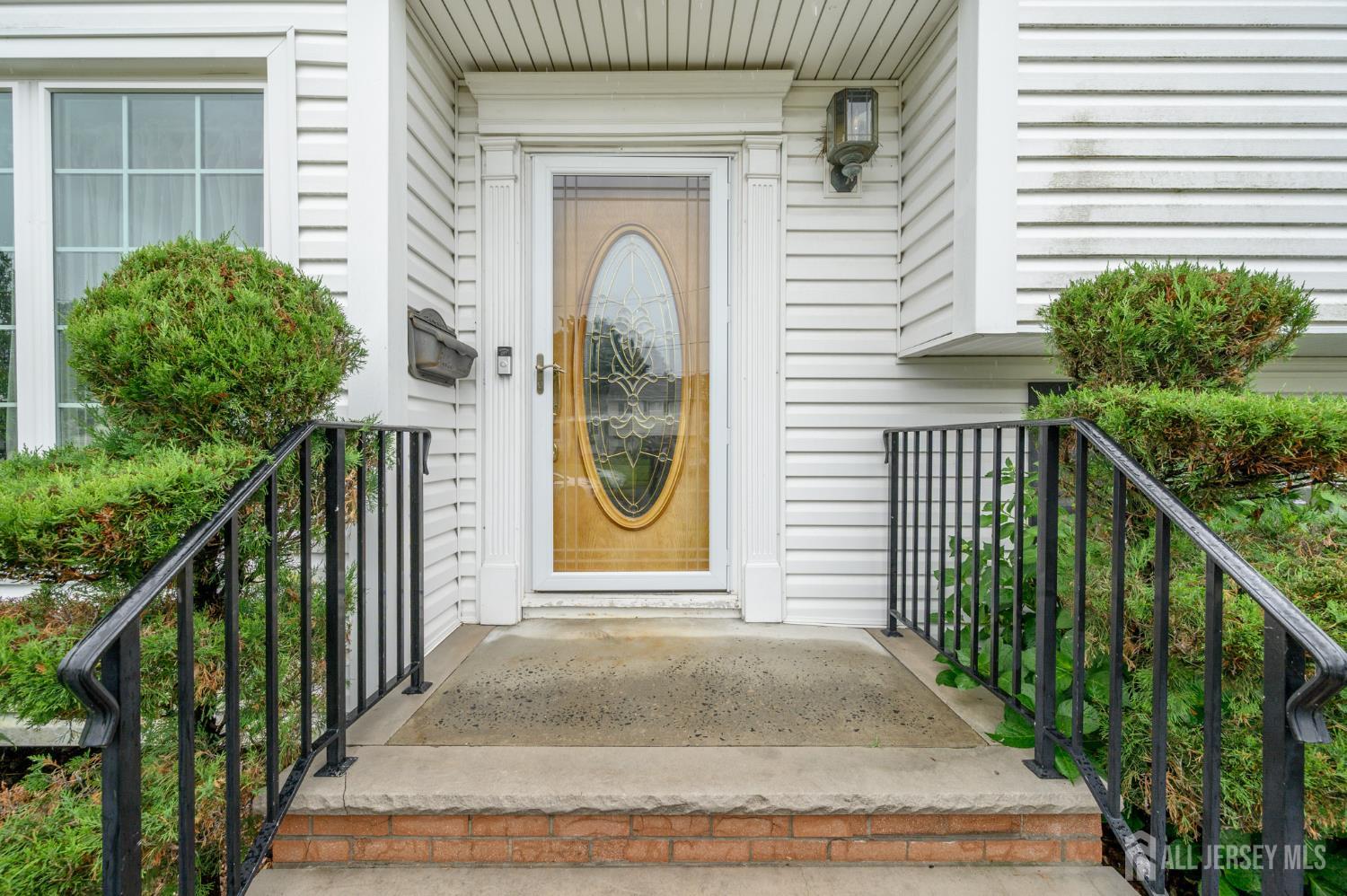 317 Libourel Road South Plainfield, NJ 07080 - Photo 2 of 40