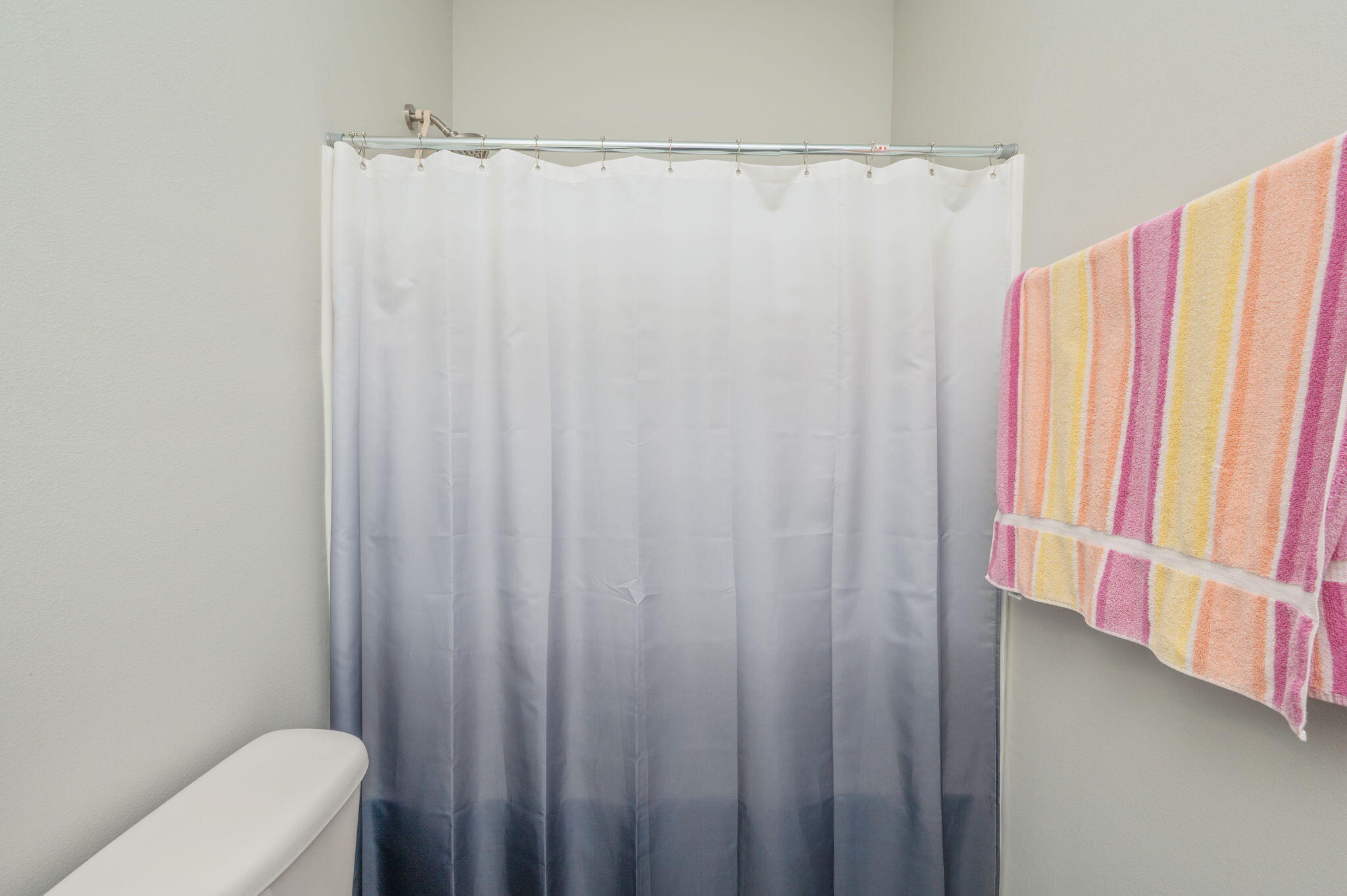 1504 West Ponderosa Road Fort Walton Beach, FL 32547 - Photo 32 of 43 GUEST BATHROOM #1