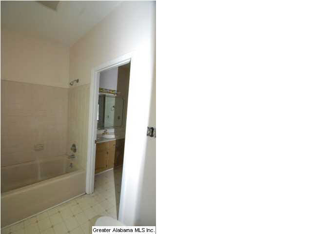 515 Polly Reed Road Northeast Birmingham, AL 35215 - Photo 19 of 20