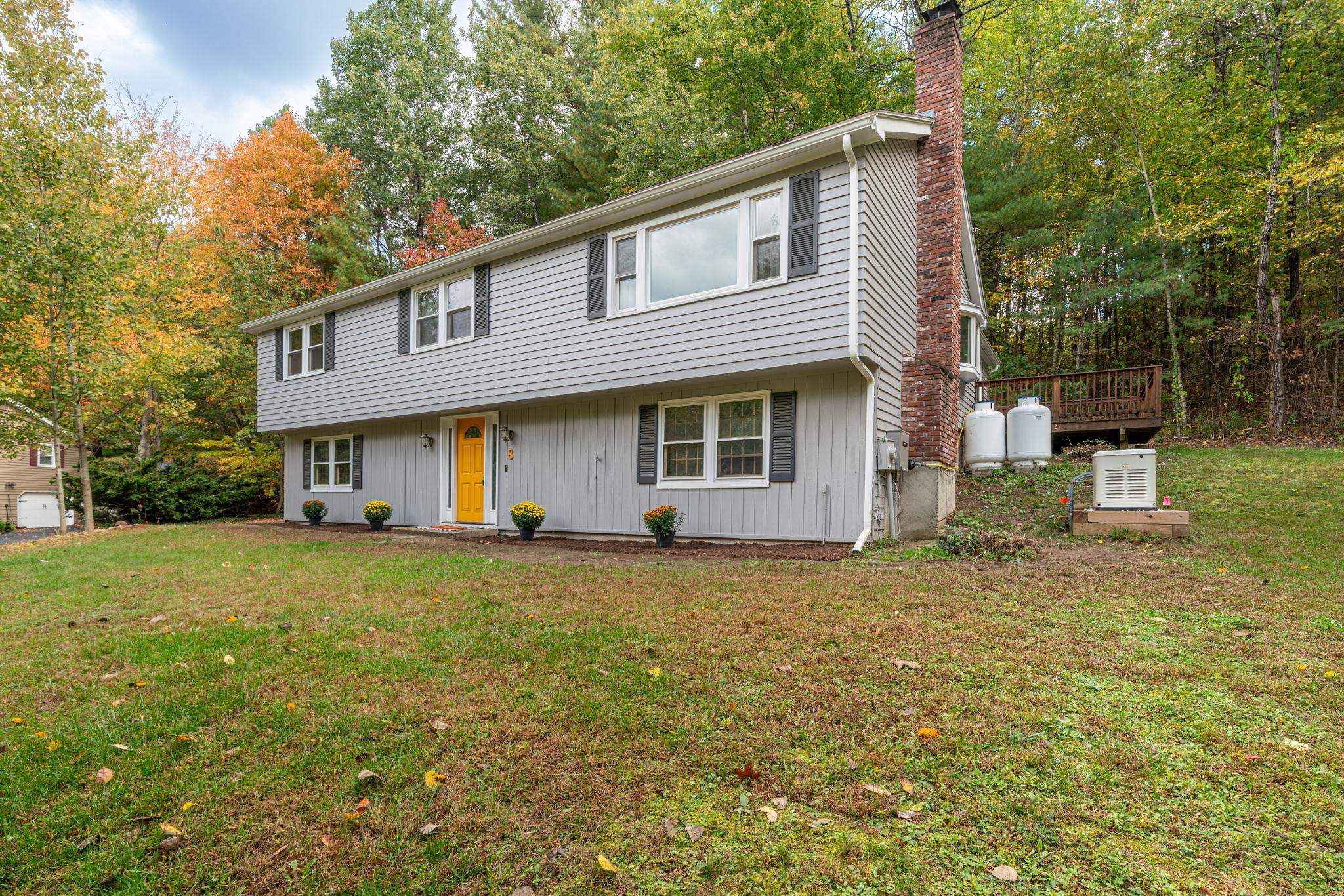 8 Crestwood Road Windham, NH 03087 - Photo 22 of 34