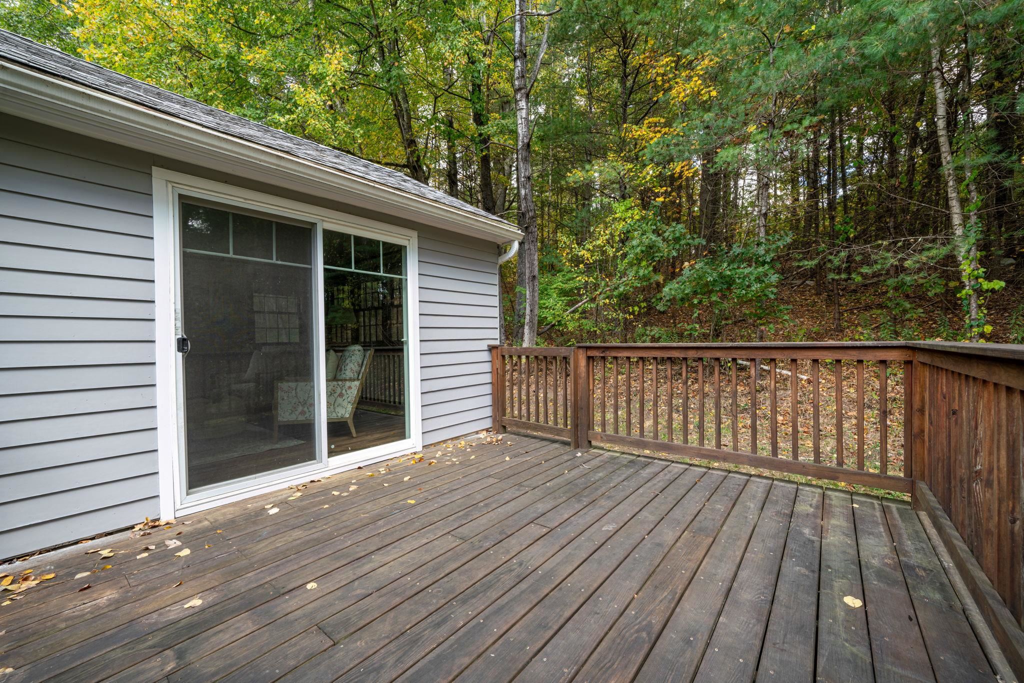 8 Crestwood Road Windham, NH 03087 - Photo 26 of 34