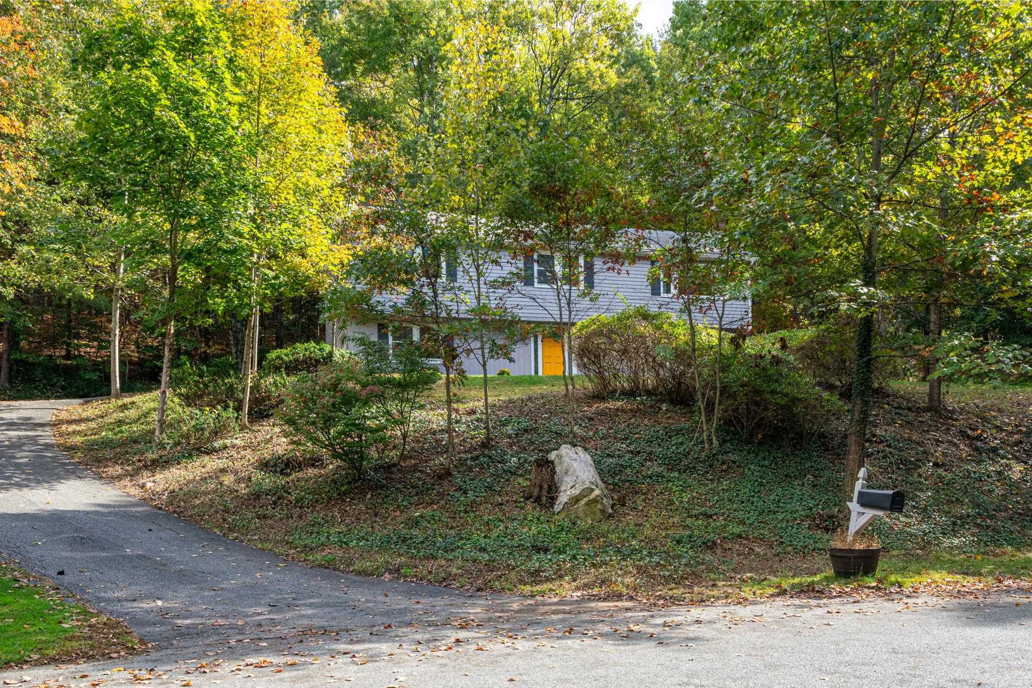8 Crestwood Road Windham, NH 03087 - Photo 28 of 34