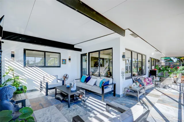 $4,800 | 1511 Northwest 87th Way, Pembroke Pines, FL 33024