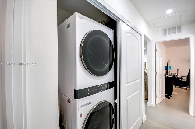 $4,800 | 1511 Northwest 87th Way, Pembroke Pines, FL 33024