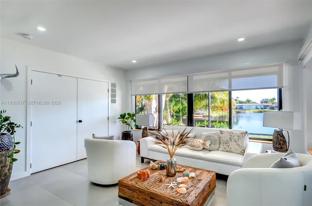 $4,800 | 1511 Northwest 87th Way, Pembroke Pines, FL 33024