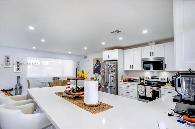 $4,800 | 1511 Northwest 87th Way, Pembroke Pines, FL 33024