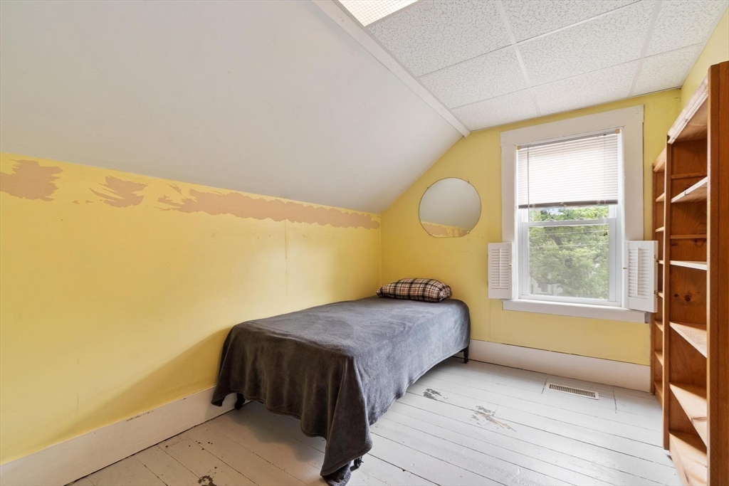 8 Benjamin Road Shirley, MA 01464 - Photo 13 of 28