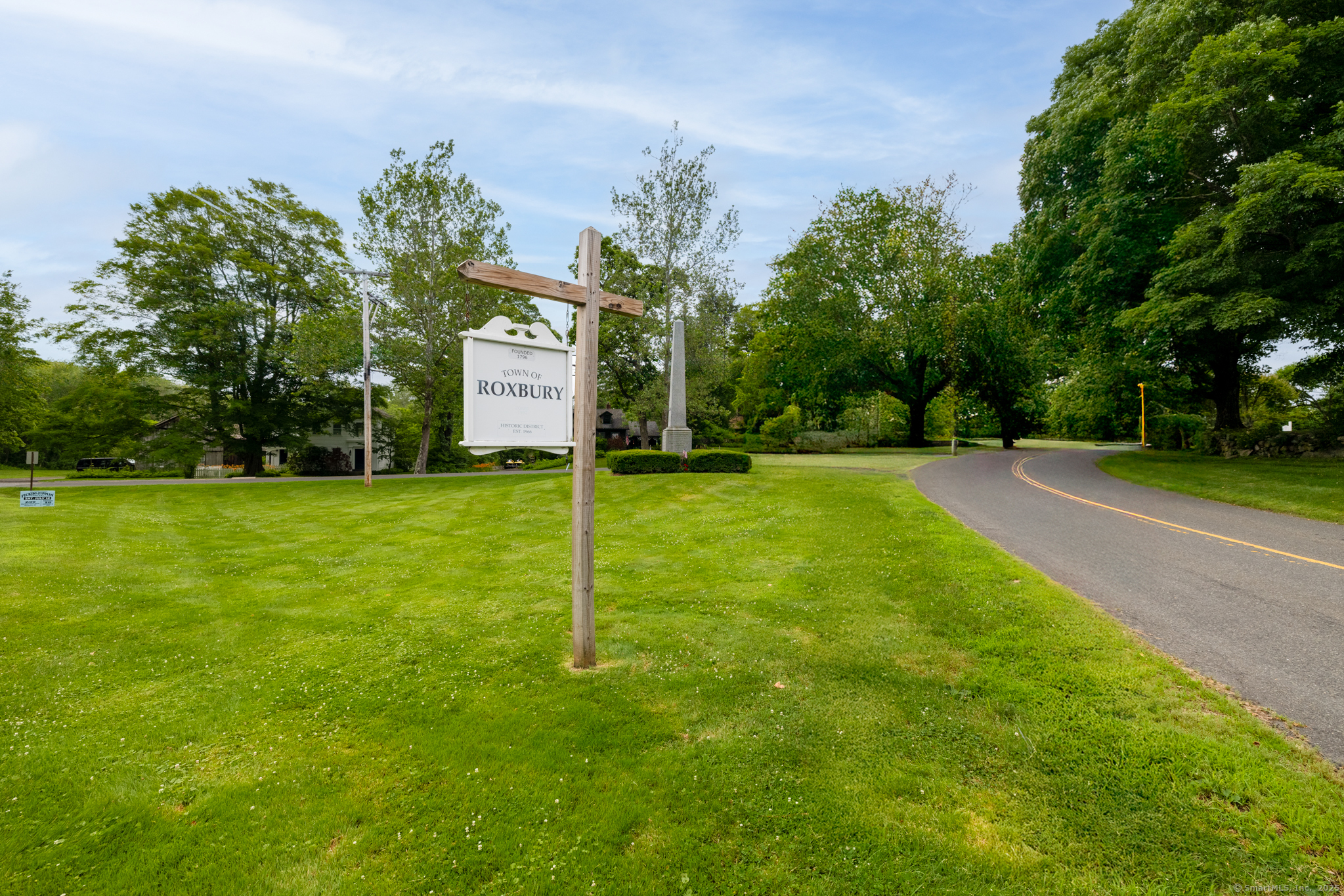 103 B Chalybes Road West Roxbury, CT 06783 - Photo 21 of 38 a view of a basketball court