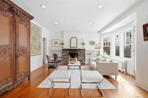 $3,450,000 | 10 Circle Avenue, Larchmont, NY 10538