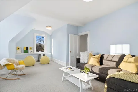 $3,450,000 | 10 Circle Avenue, Larchmont, NY 10538