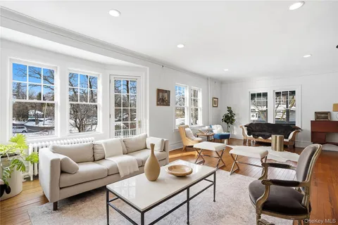 $3,450,000 | 10 Circle Avenue, Larchmont, NY 10538