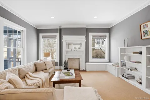 $3,450,000 | 10 Circle Avenue, Larchmont, NY 10538