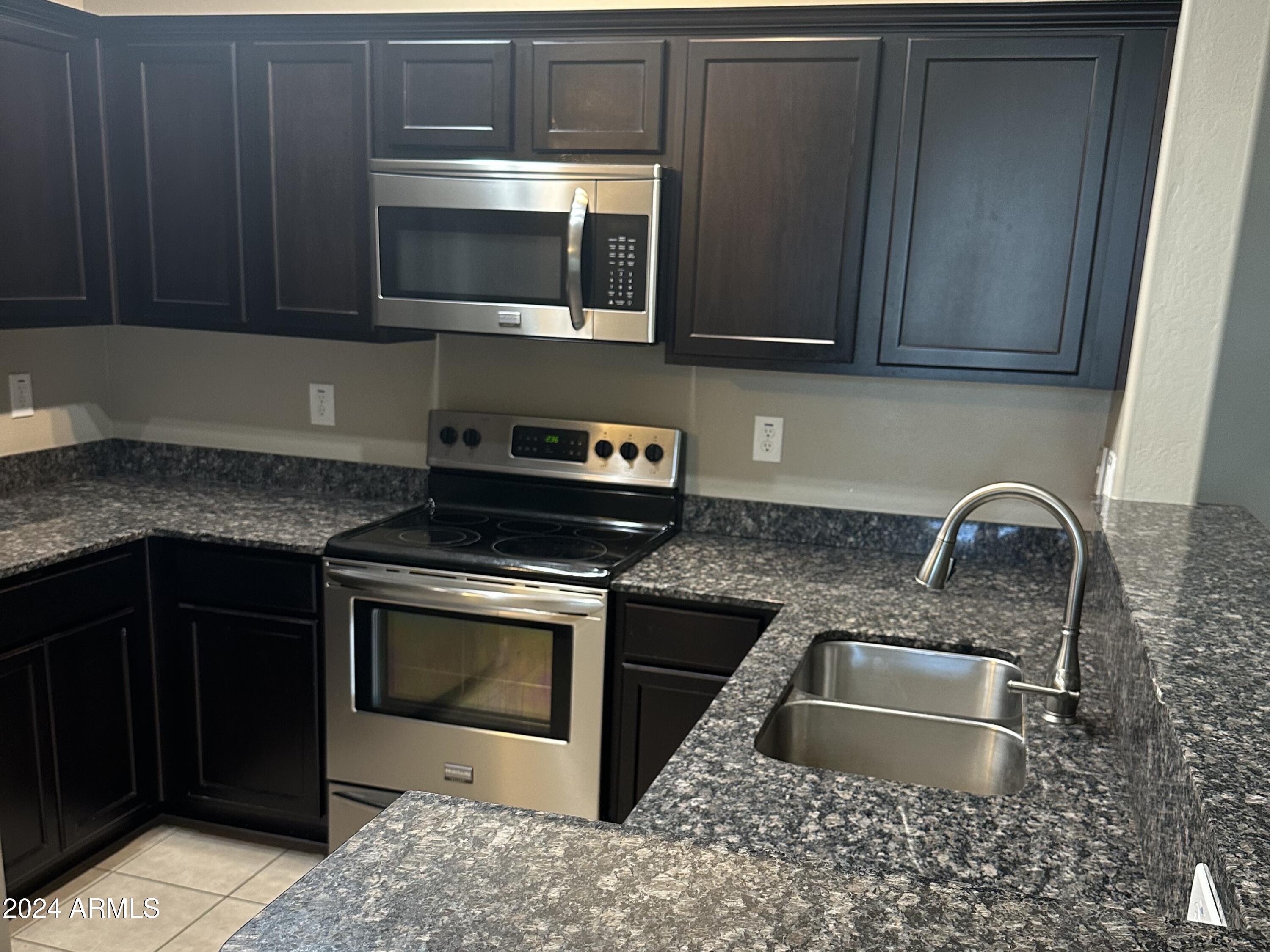 2150 West Alameda Road, Unit 2139 Phoenix, AZ 85085 - Photo 8 of 26 IMG_7119