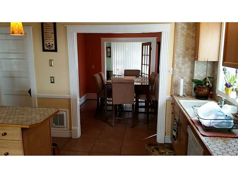 558 Power Road Pawtucket, RI 02860 - Photo 11 of 22 Kitchen.