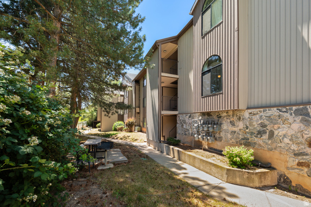 1175 Canyon Road, Unit 60 Ogden, UT 84404 - Photo 30 of 34