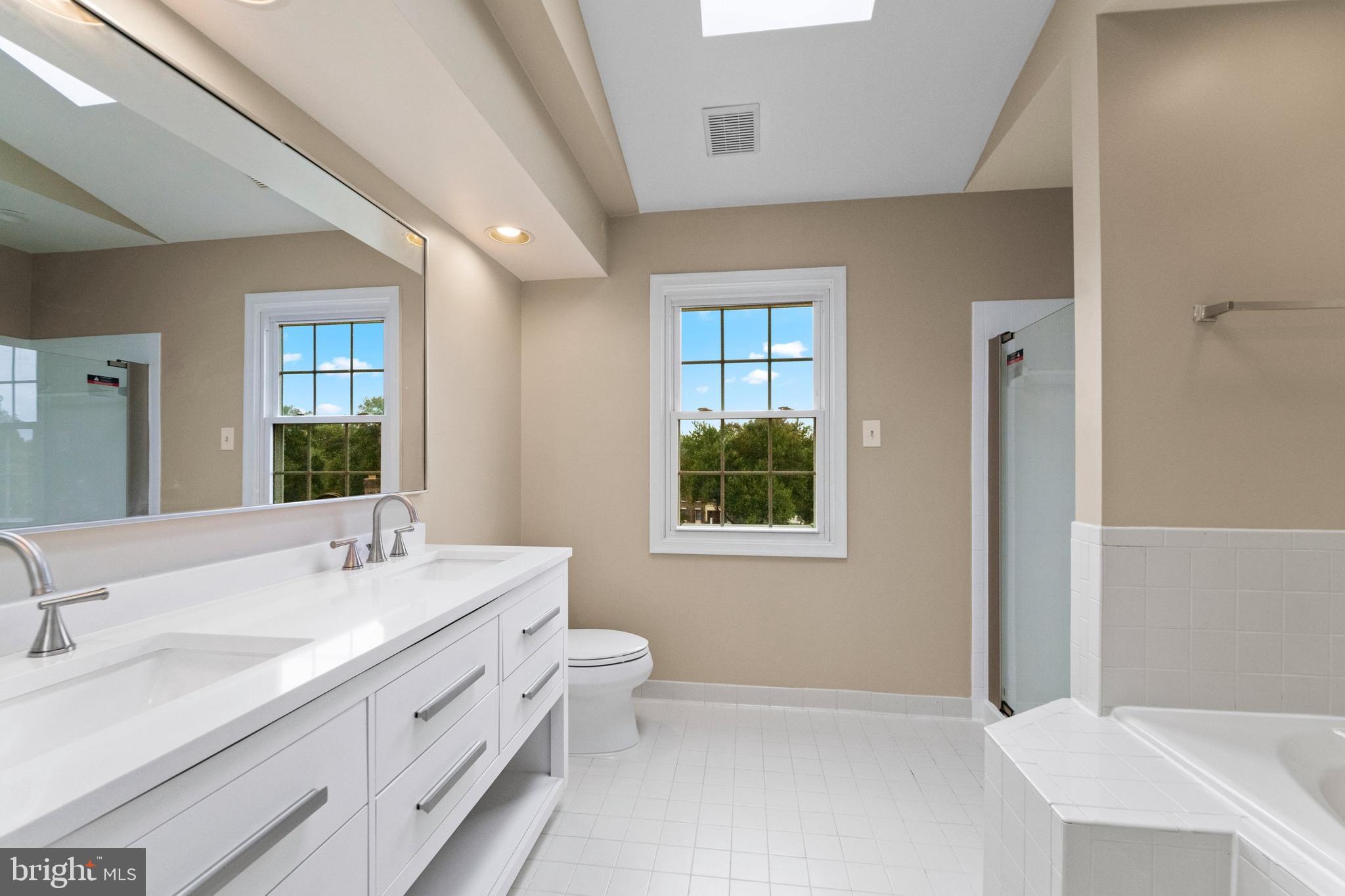 1503 Golf Course Drive Bowie, MD 20721 - Photo 32 of 60 Owners BA w/Skylights