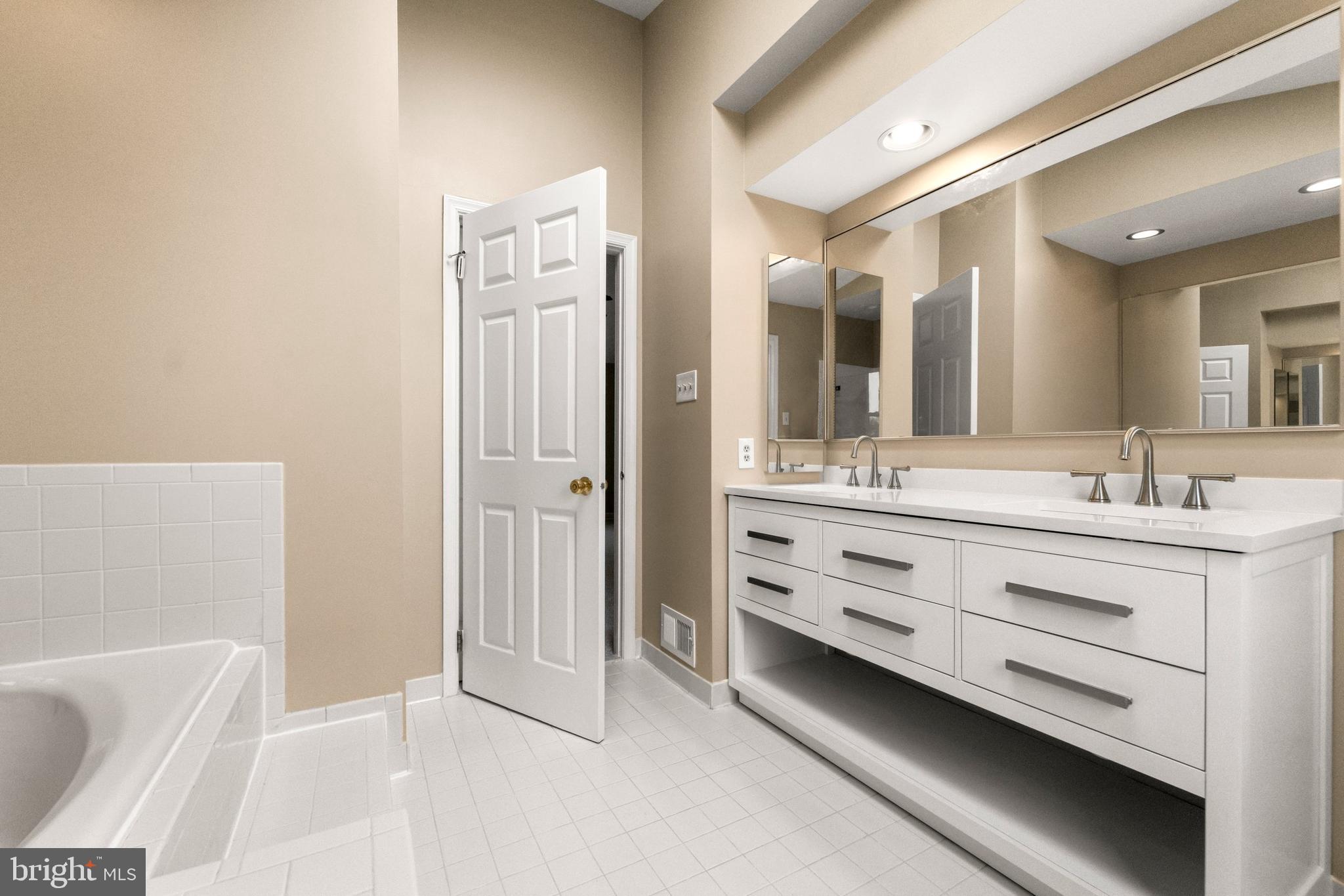 1503 Golf Course Drive Bowie, MD 20721 - Photo 33 of 60 Owners BA w/Double Sinks