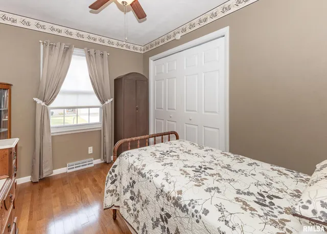 $269,900 | 592 Lake Drive, Woodhull, IL 61490