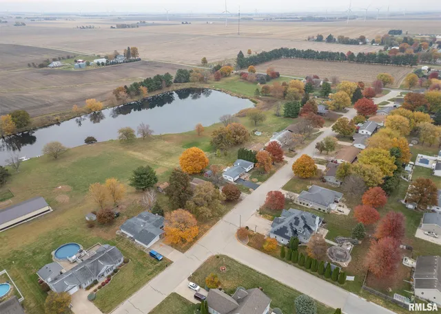 $269,900 | 592 Lake Drive, Woodhull, IL 61490