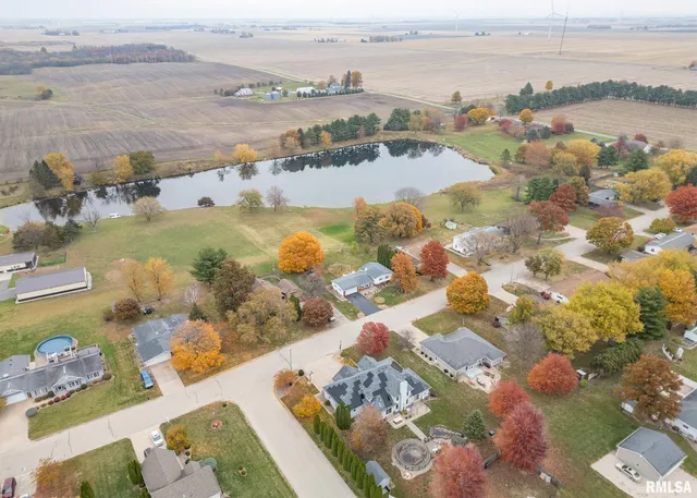 $269,900 | 592 Lake Drive, Woodhull, IL 61490