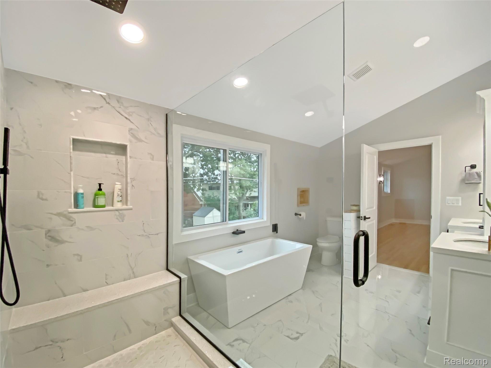 821 Canterbury Road Grosse Pointe, MI 48236 - Photo 47 of 83 IMG_7940.jpg