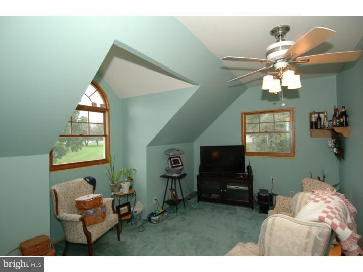 23049 Columbus Road Columbus, NJ 08022 - Photo 14 of 25 Bedroom 2