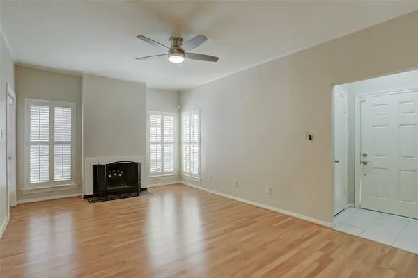 $1,995 | 1201 Bering Drive, Unit 27, Houston, TX 77057
