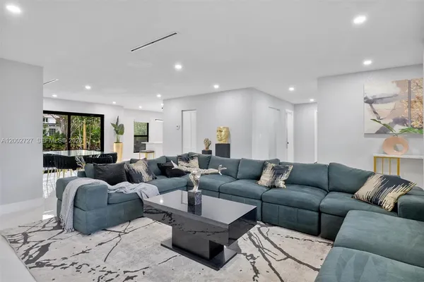 $1,049,000 | 14760 South Spur Drive, Miami, FL 33161