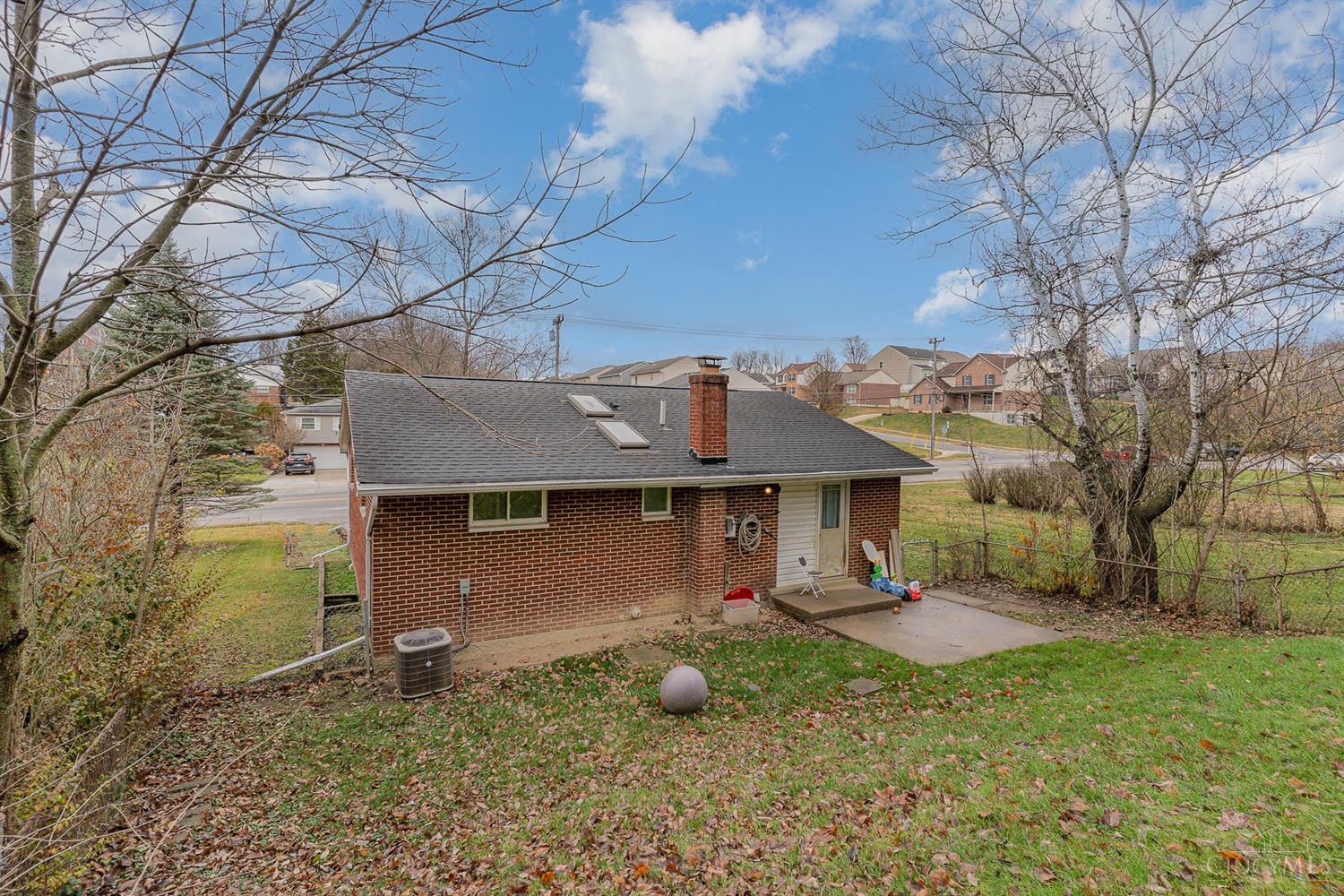 5451 Rapid Run Road Cincinnati, OH 45238 - Photo 6 of 25