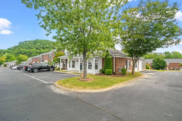 $299,900 | 2121 Highway 12 North, Unit 96, Ashland City, TN 37015